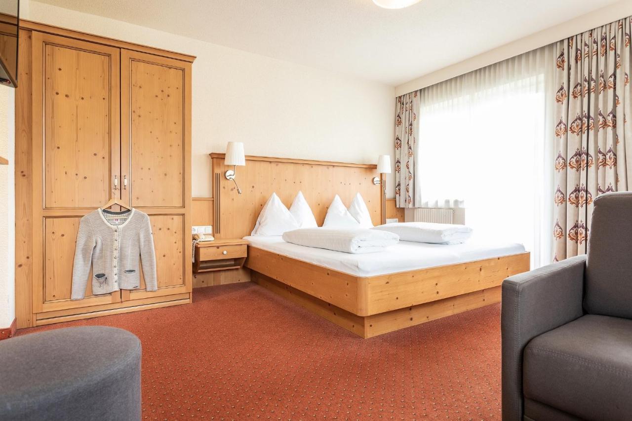 Hotel Zum Hirschen อิมสท์ ภายนอก รูปภาพ