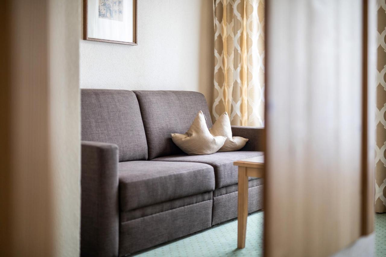 Hotel Zum Hirschen อิมสท์ ภายนอก รูปภาพ