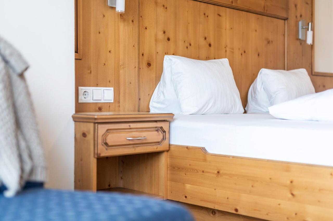 Hotel Zum Hirschen อิมสท์ ภายนอก รูปภาพ